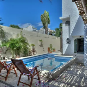 5br Beautiful In Downtown Cancun, 10min Сasa de vacaciones